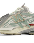 New Balance 1906 in pelle e tessuto